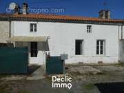 Maison à SAINTE-GEMME