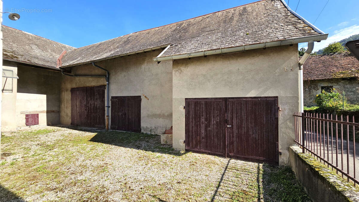 Maison à SAINT-BERON