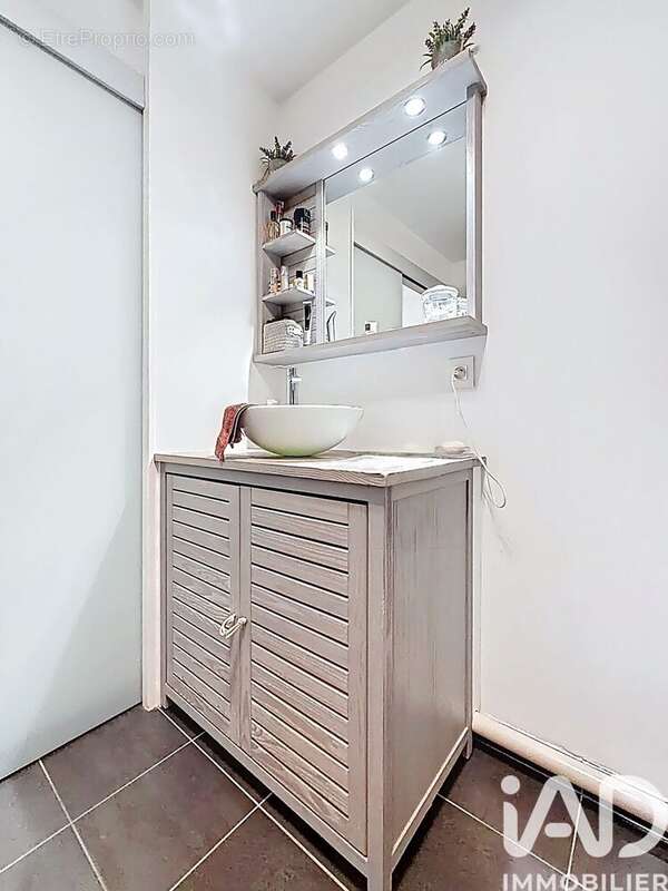 Photo 8 - Appartement à VERT-SAINT-DENIS