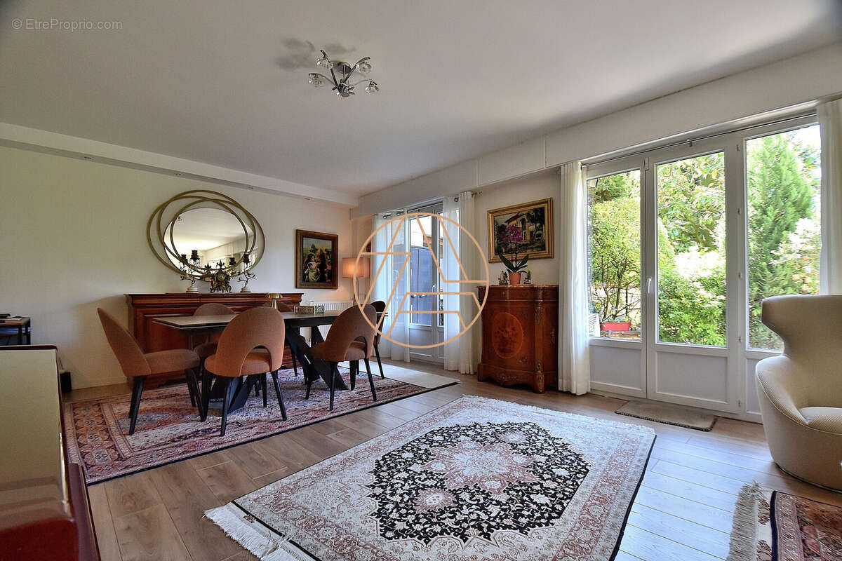 Appartement à SAINT-MAUR-DES-FOSSES