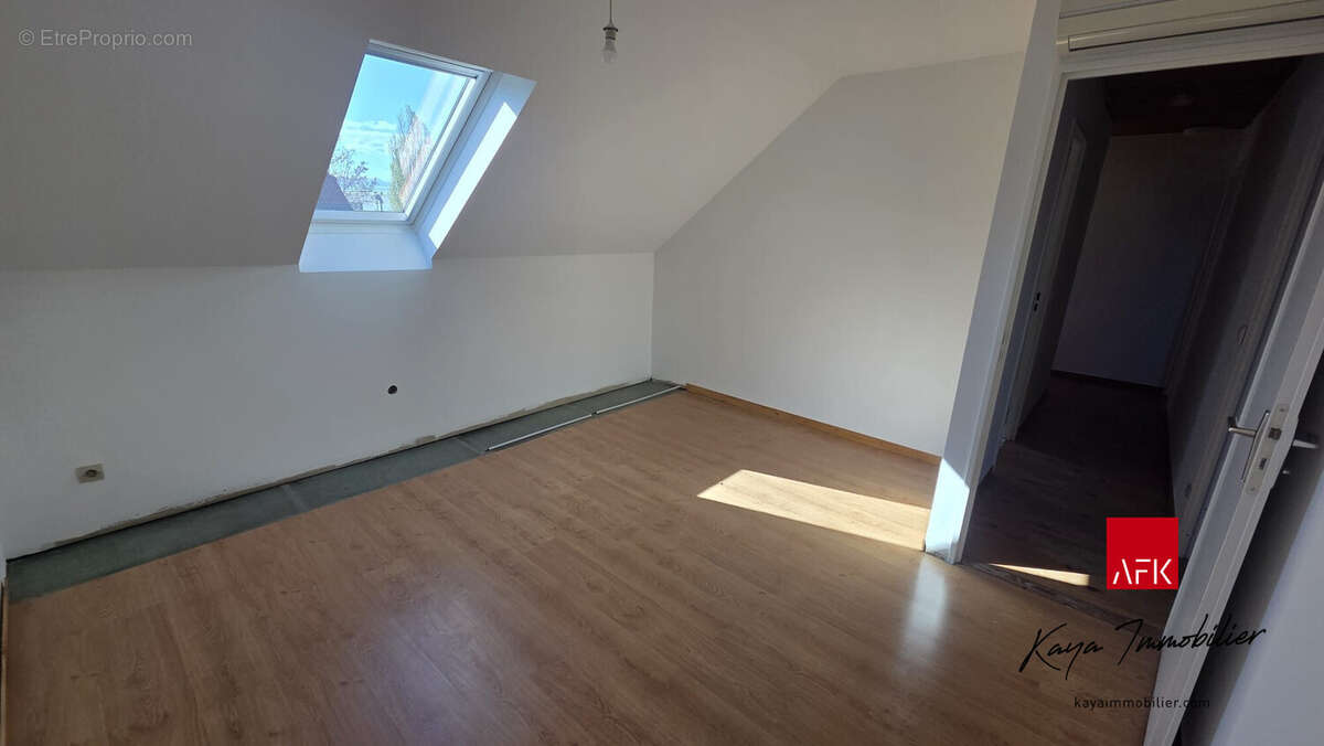 Chambre 2 - Maison à VETRAZ-MONTHOUX