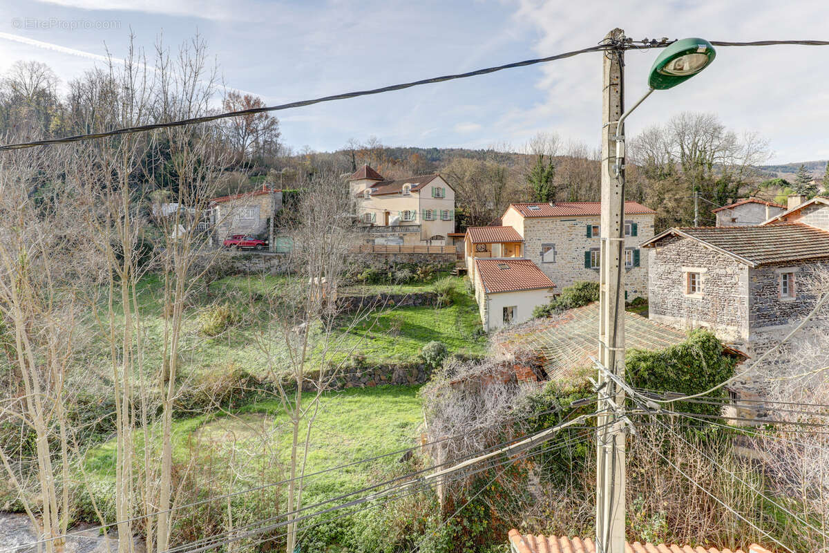 Maison à CHANONAT