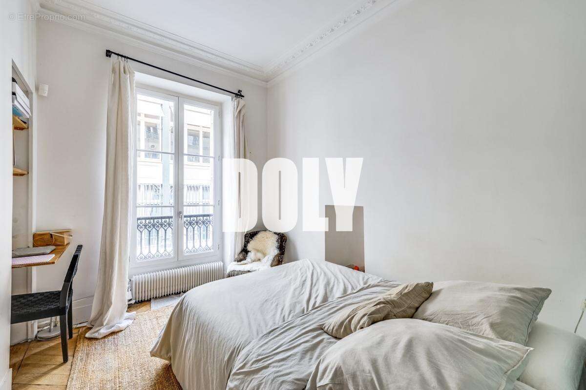 DOLY - APPARTEMENT - 48 m2 - Rue D'Enghien, 75010 - photo 11