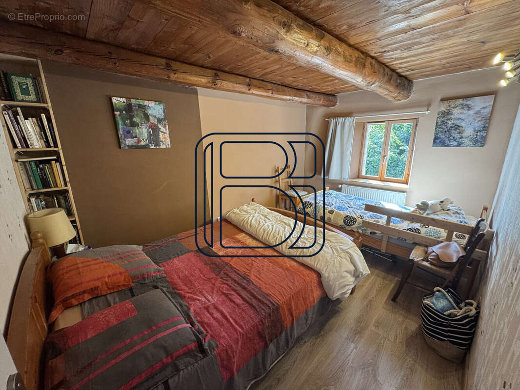 Maison à MEDEYROLLES