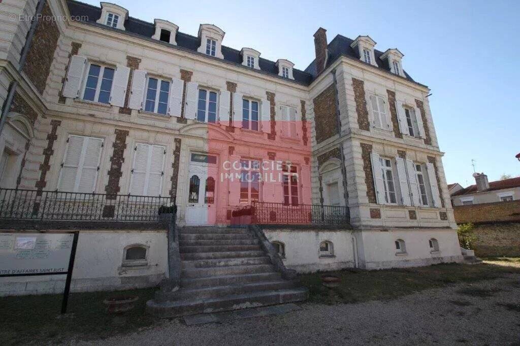 Commerce à CORBEIL-ESSONNES