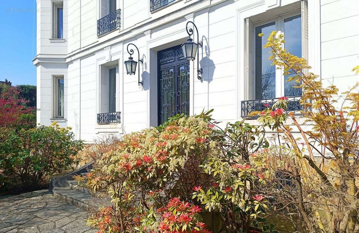 Maison à SAINT-MAUR-DES-FOSSES