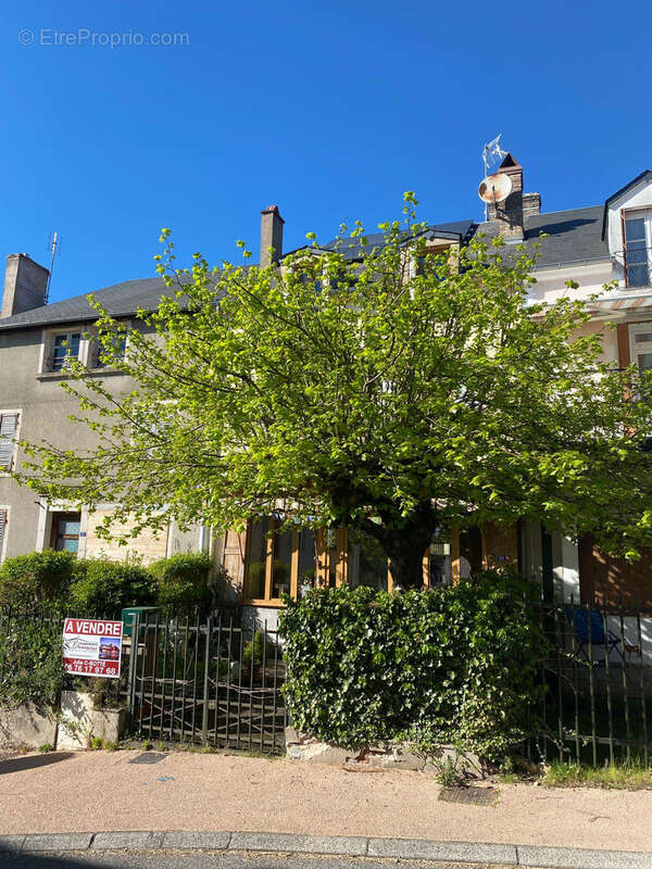 Maison à SAINT-HONORE-LES-BAINS