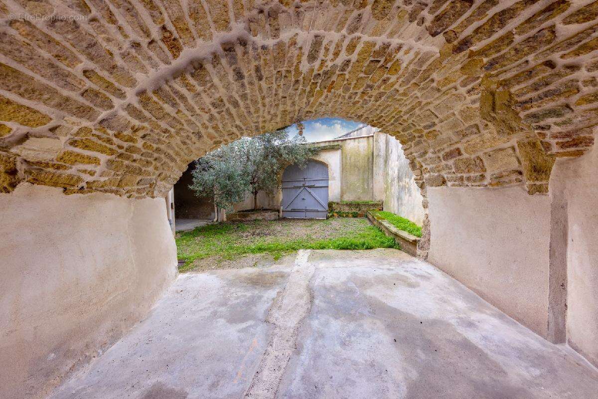 Maison à AIGUES-VIVES