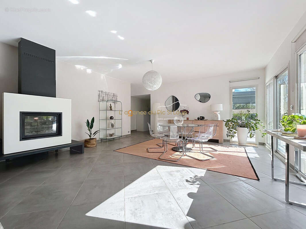 Maison à SAINT-JEAN-DE-CUCULLES