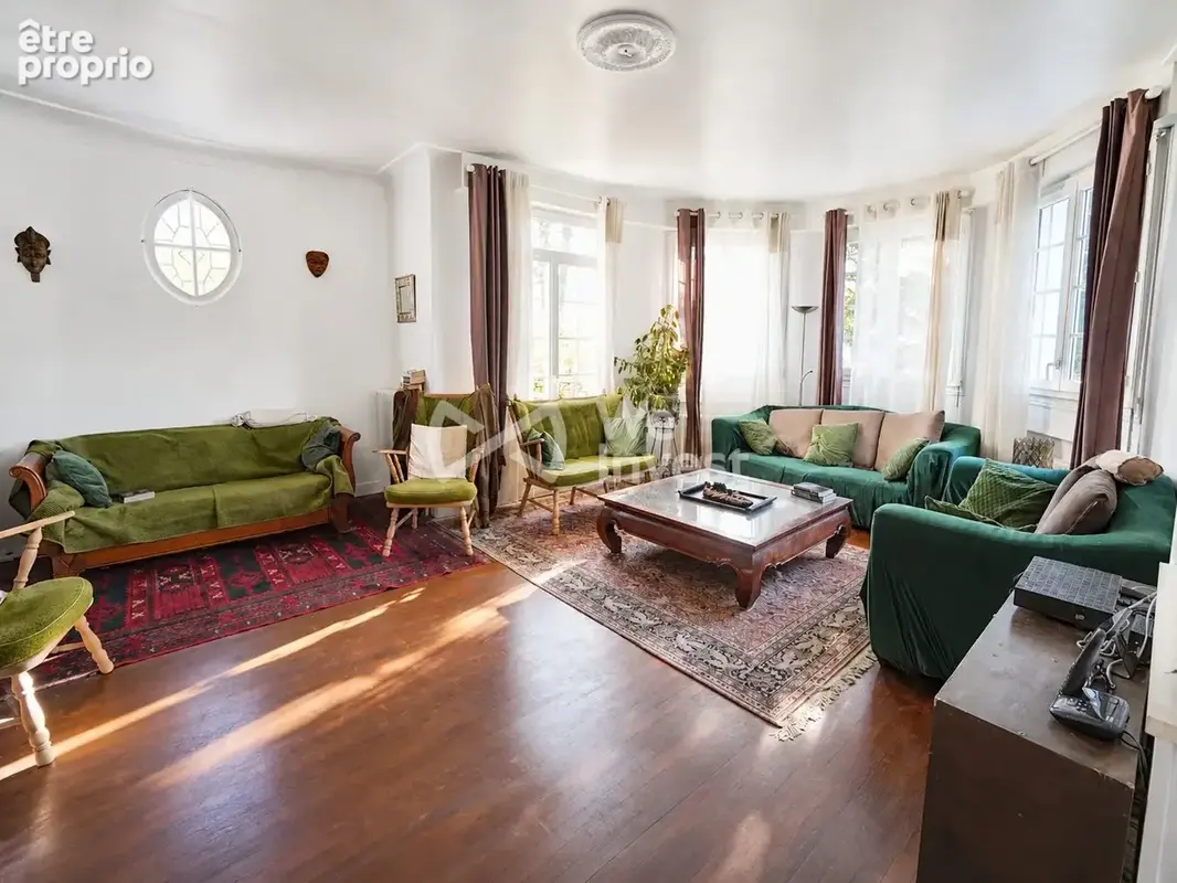 Maison 195 m² à Le Plessis-Trevise  - photo 4