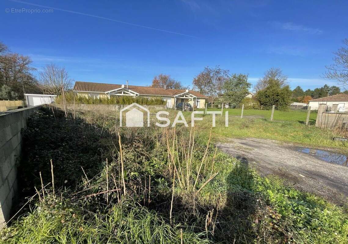 Photo 2 - Terrain à PAREMPUYRE