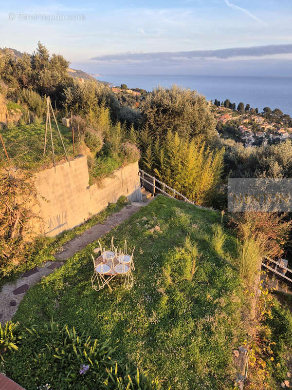 Appartement à MENTON