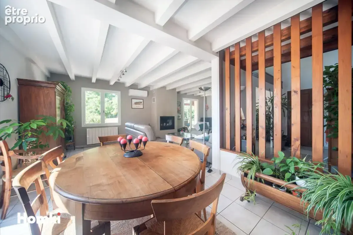 Villa familiale de 150 m² avec piscine à Laiz (01290) — Proche Mâcon, Villefranche et Lyon - photo 13