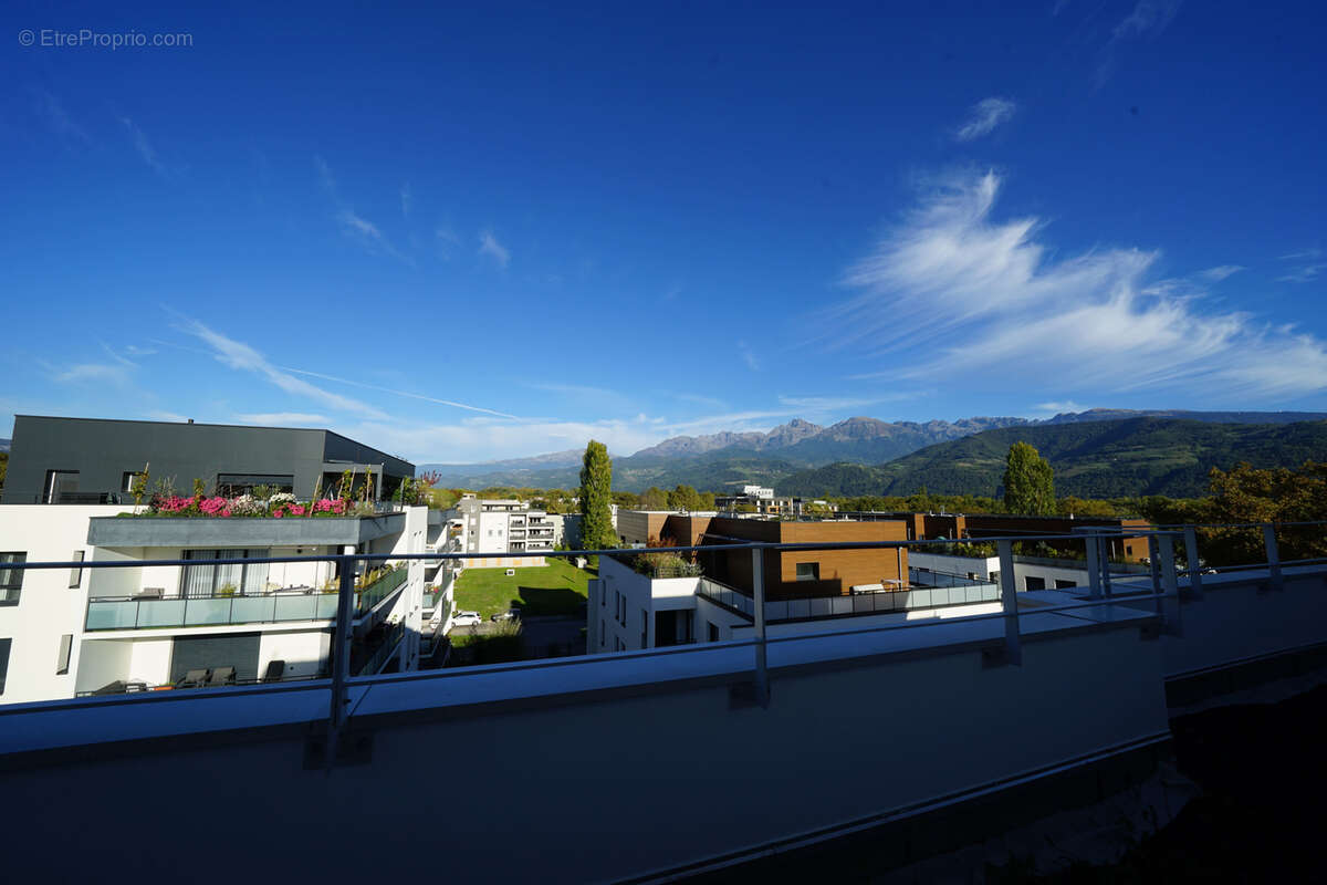 Appartement à MEYLAN