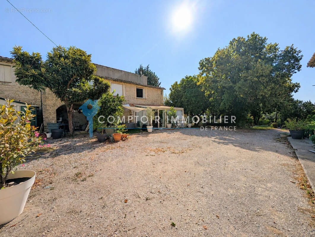 Dépt Hérault (34) - Valflaunès - À vendre - Appartement en rez de jardin T3 de 100m2, parcelle de 2000m2 - photo 2
