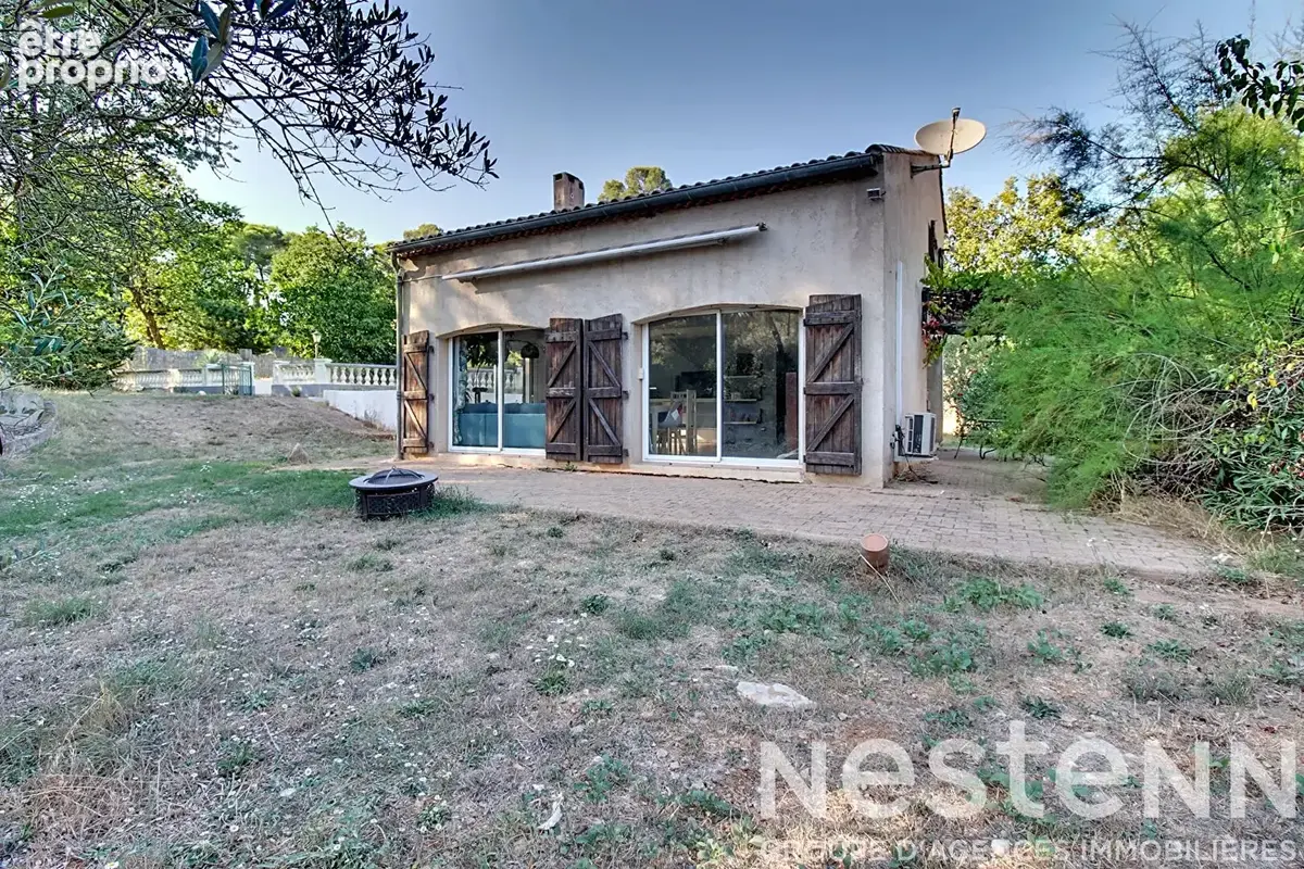 A VENDRE DRAGUIGNAN - Propriété d'environ 240 m² avec deux maisons, studio indépendant, piscine et dépendances sur 3 000 m² de t - photo 2