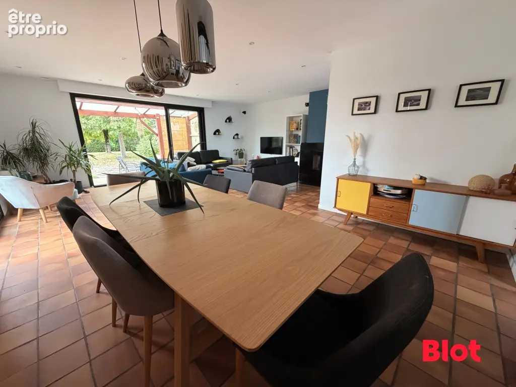 Maison 8 pièces 218 m² à vendre à Mordelles (35310) - photo 3