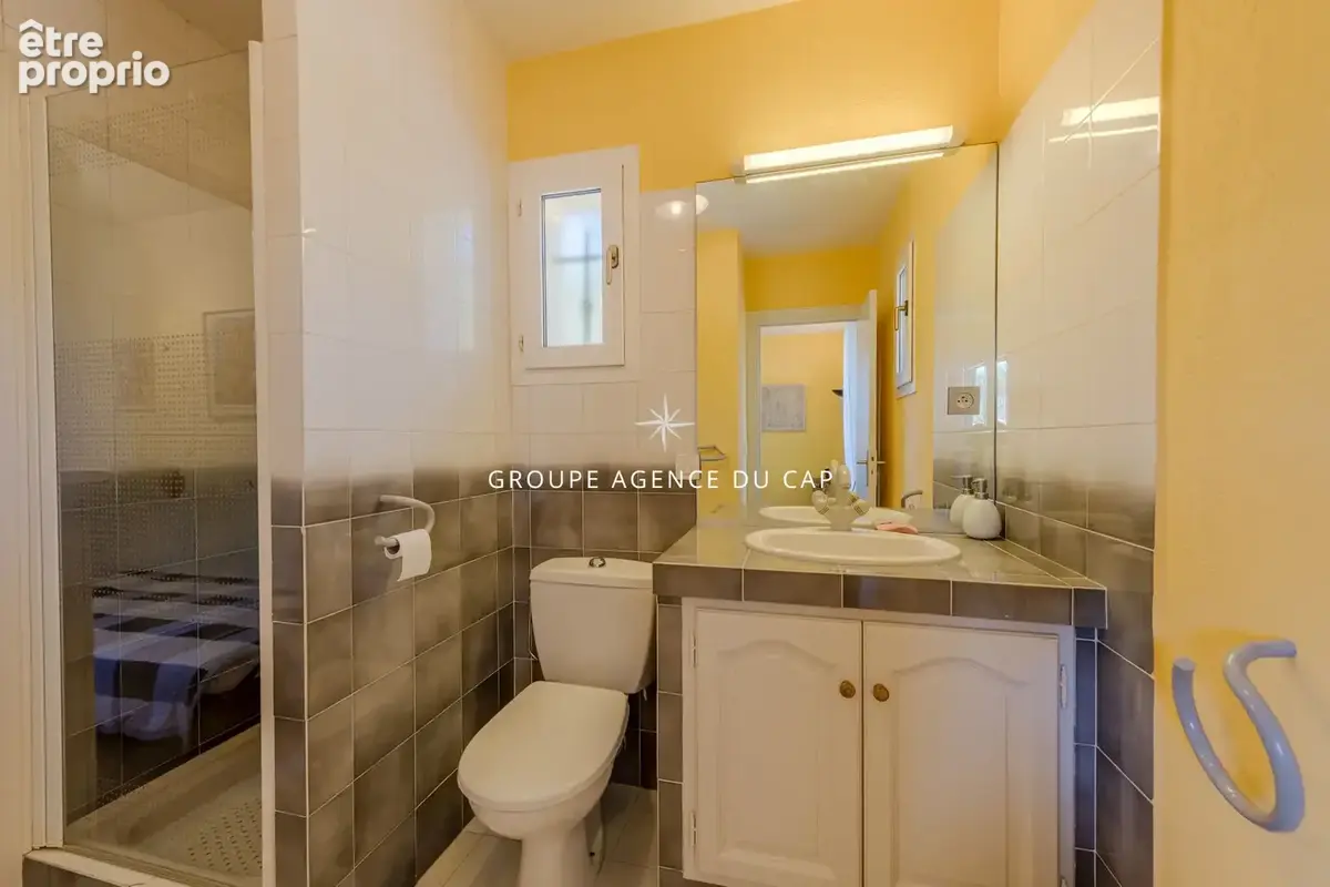 Valescure coeur des golfs villa 5 chambres de 200m² avec piscine - photo 13