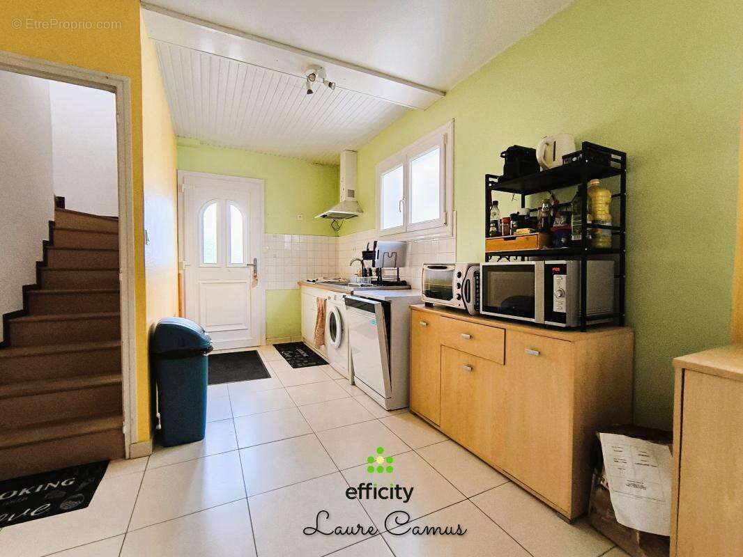 Appartement à MOUTIERS-LES-MAUXFAITS