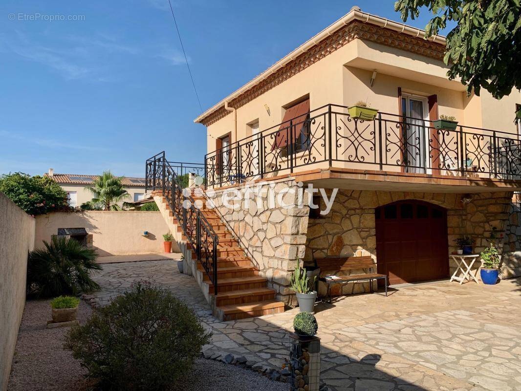 Maison à COURNONTERRAL