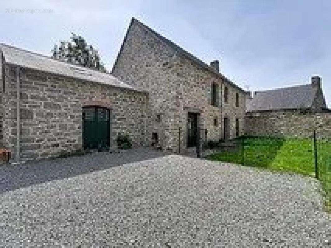 Maison en pierre 6 pièces 140 m2 proche Rance - photo 2