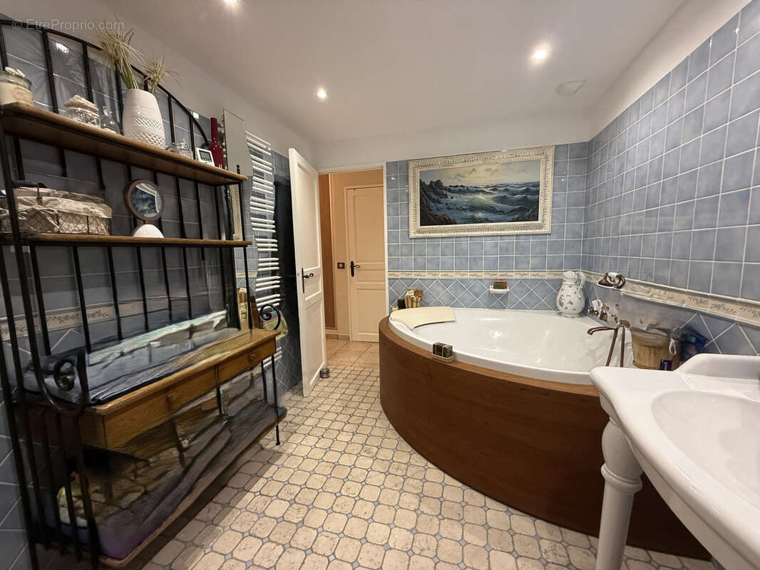 Appartement à MARSEILLE-12E