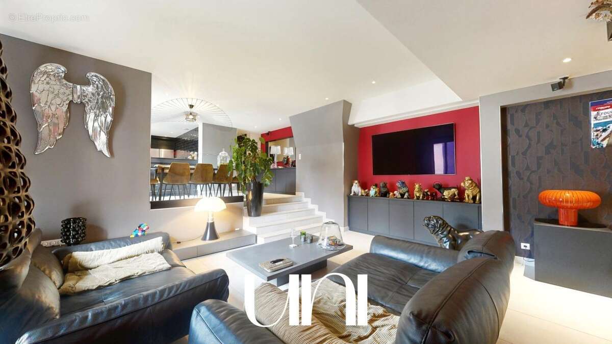 Appartement 5 pièces de 137m2 en hyper-centre - CAEN - photo 3