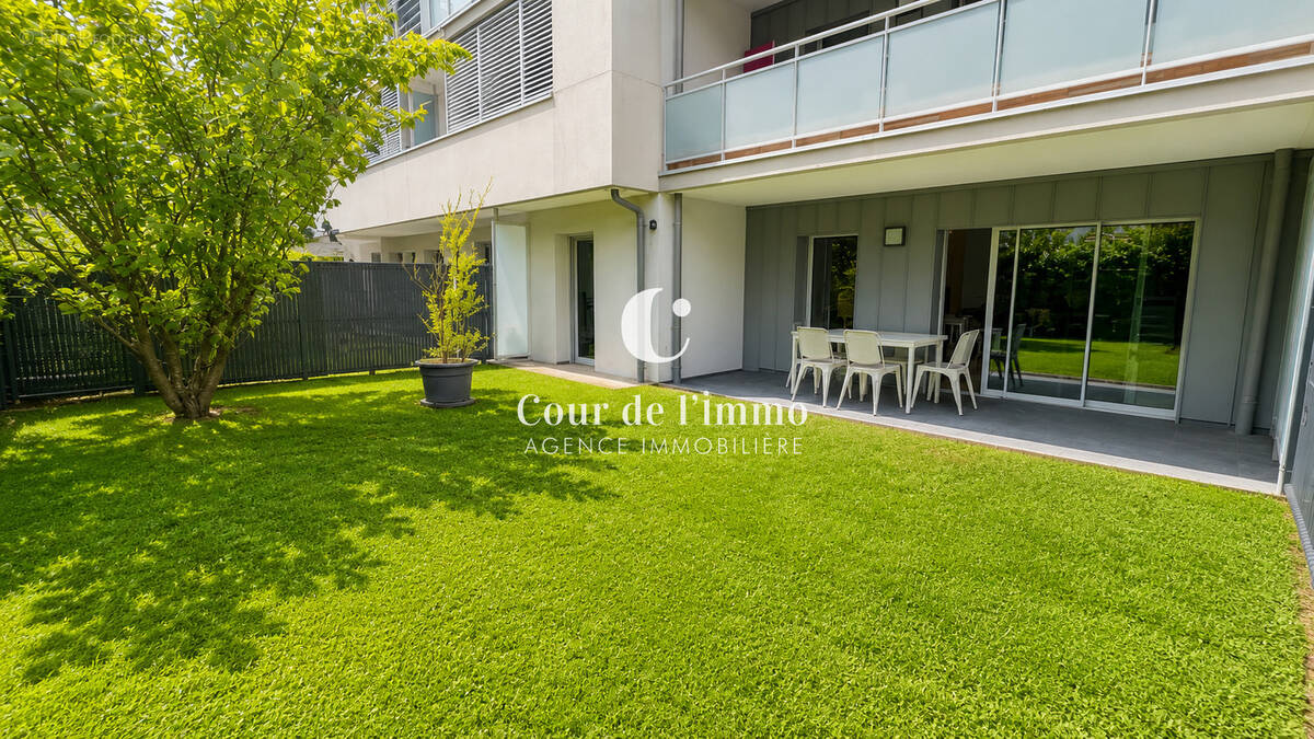 Appartement à AMBILLY