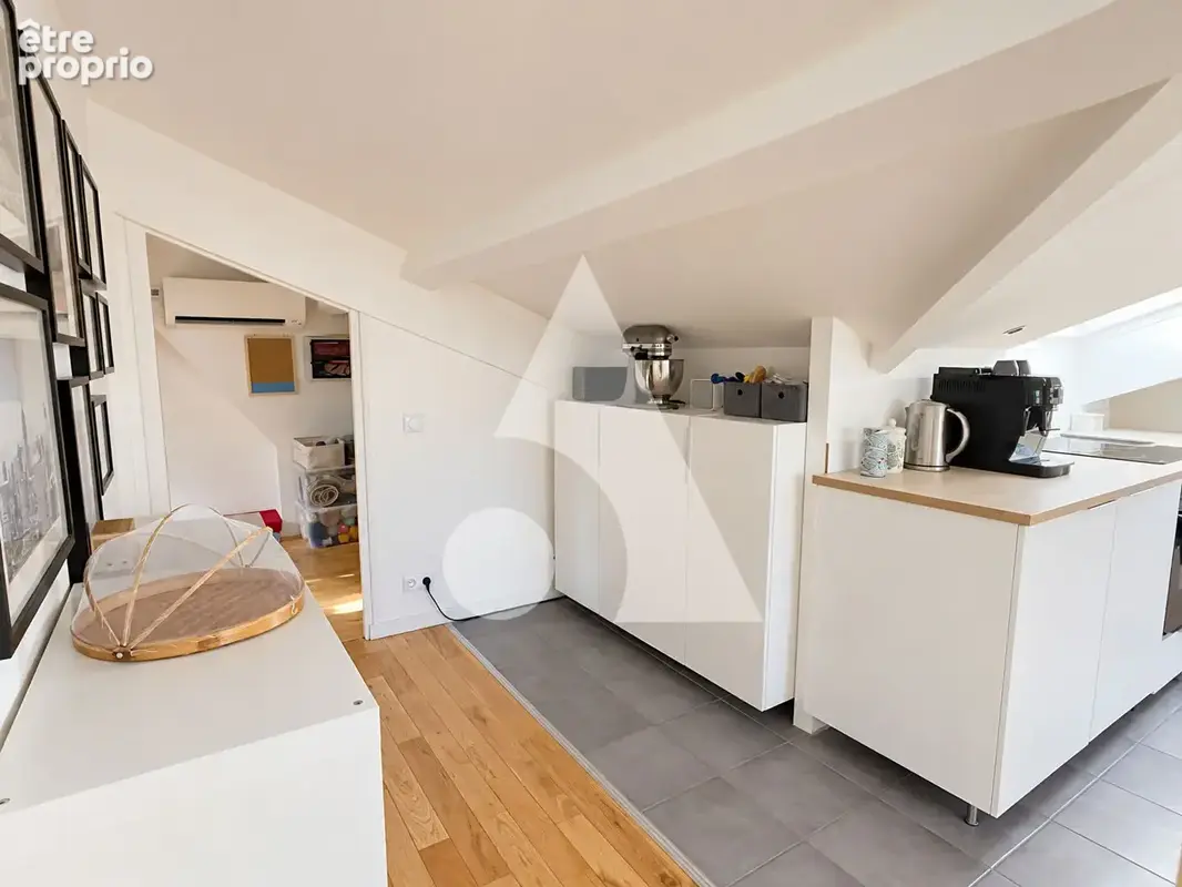 Rare & atypique : appartement 5 pièces, dernier étage au coeur de Clichy - photo 6