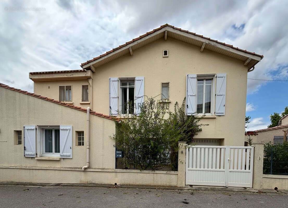 Maison à LUC-SUR-ORBIEU