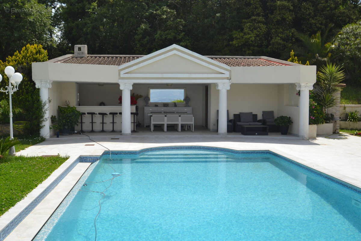 Maison à VALLAURIS