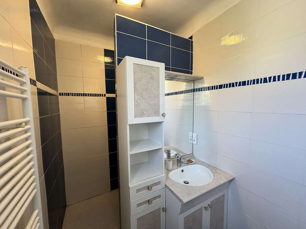 Maison à DECAZEVILLE