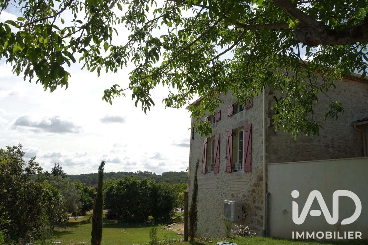 Maison 155 m² à Damazan  - photo 2