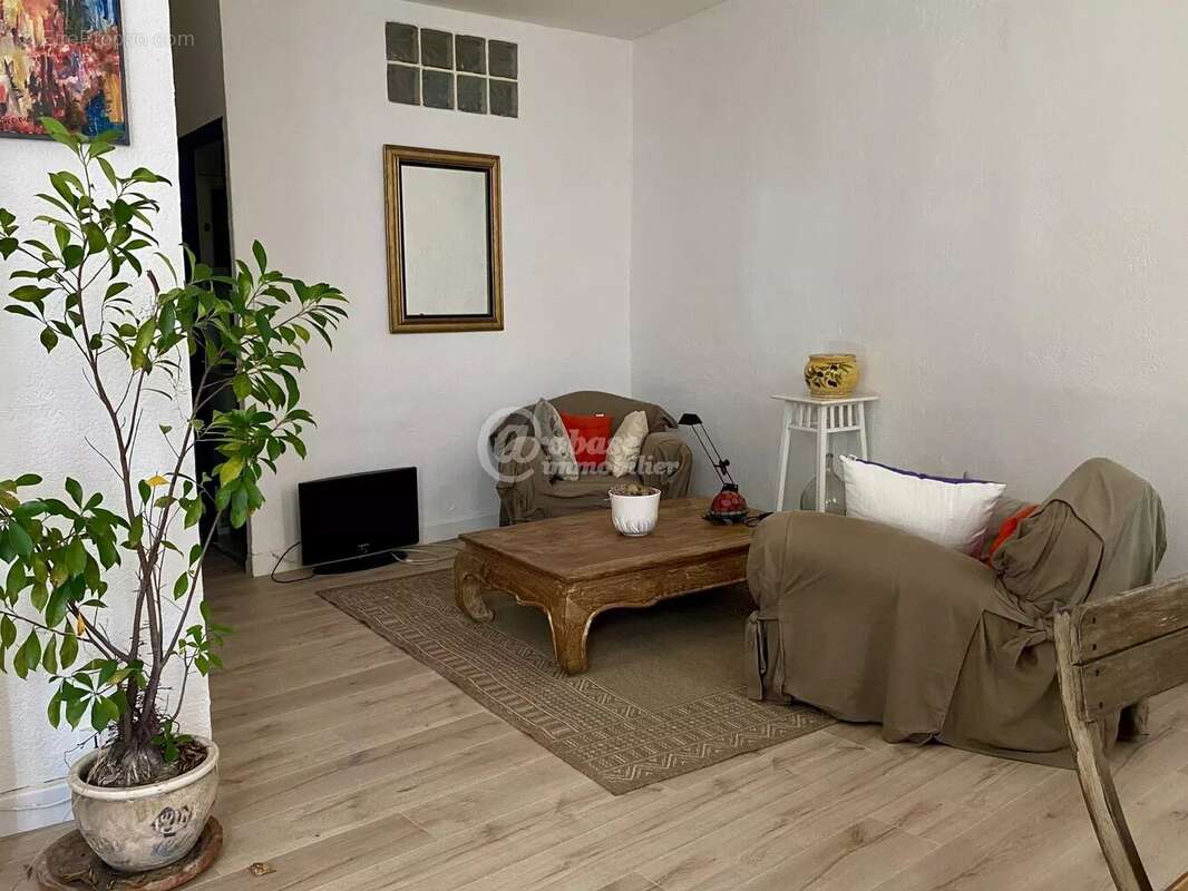 Appartement à MARSEILLE-6E