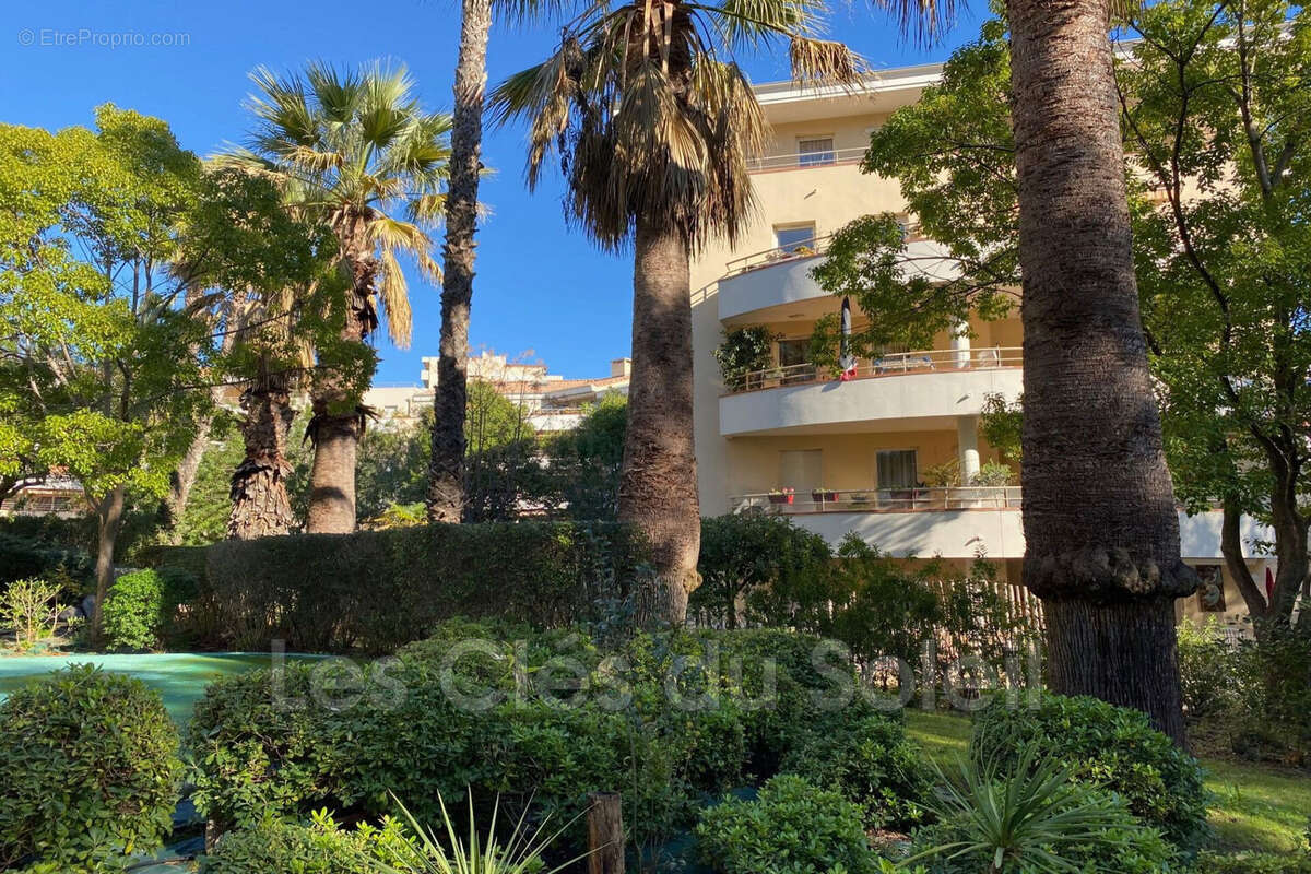 Appartement à HYERES