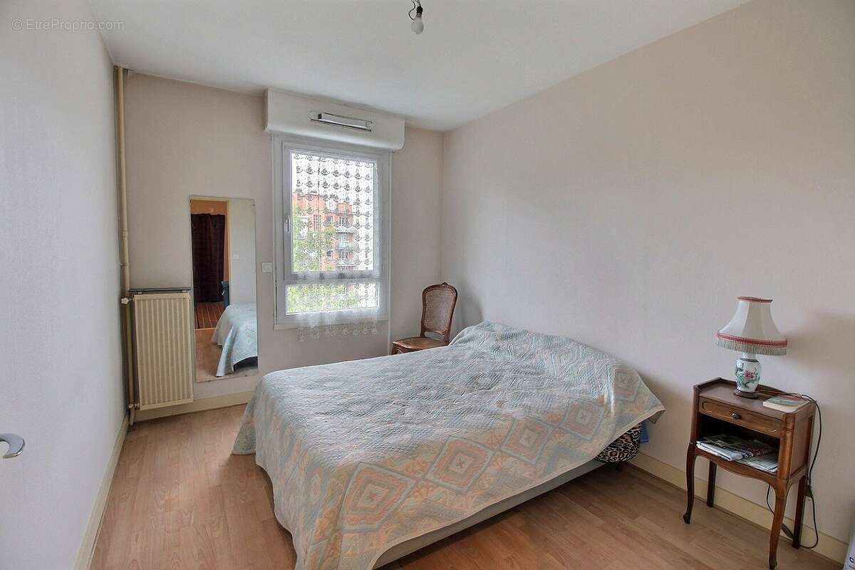 Appartement à MONTROUGE
