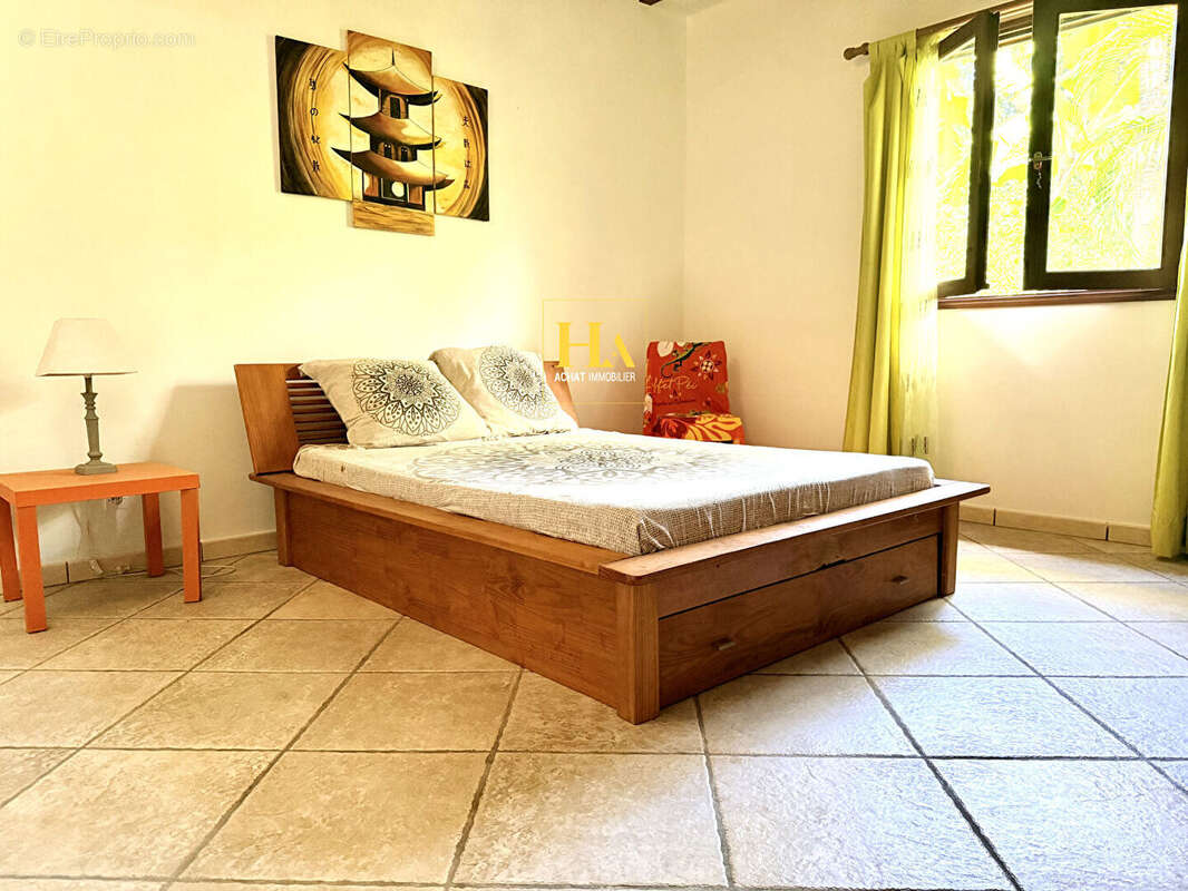 Maison 5 chambre , Terrain 1000m2, logement indépendant , piscine - photo 17
