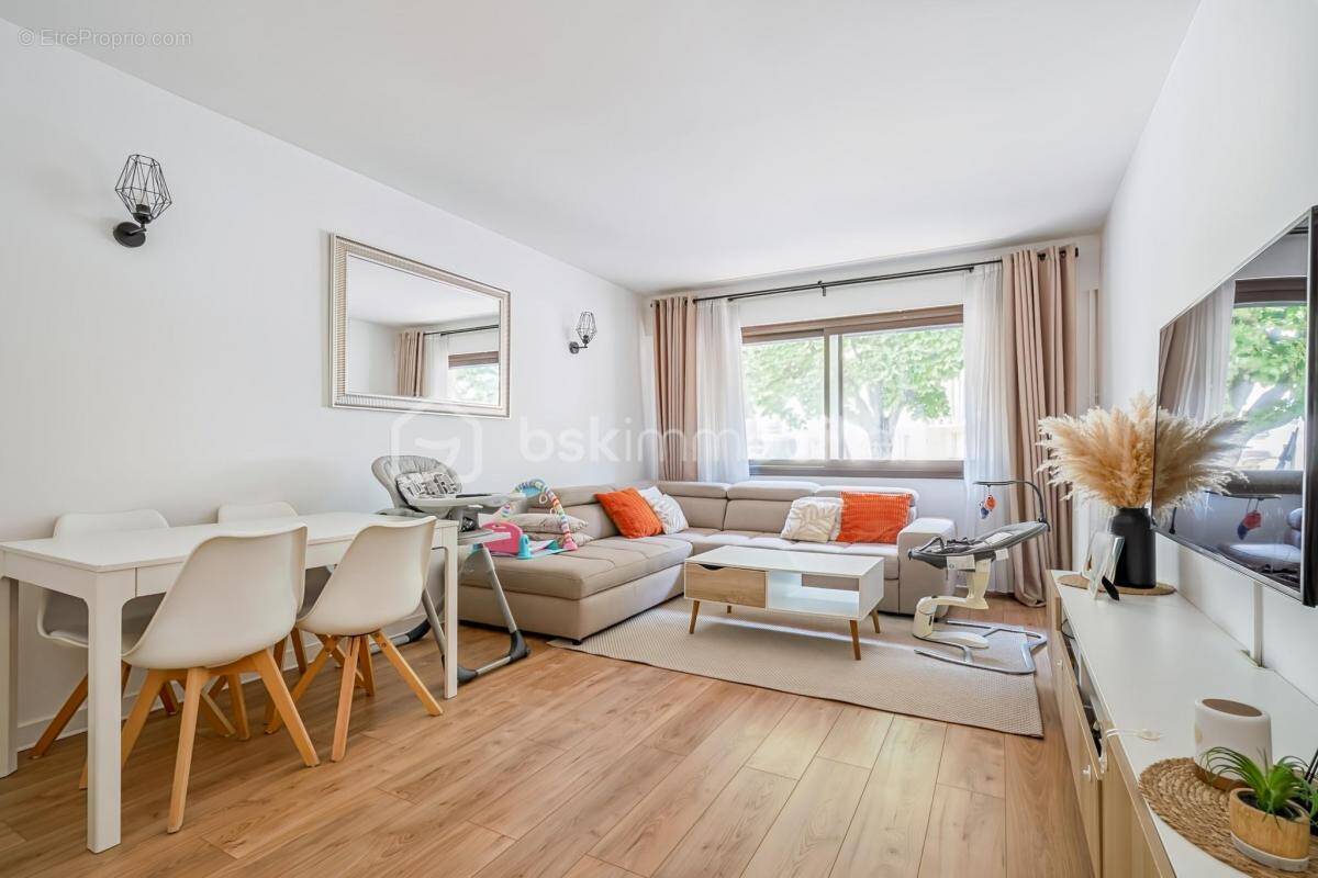 Appartement à LIVRY-GARGAN