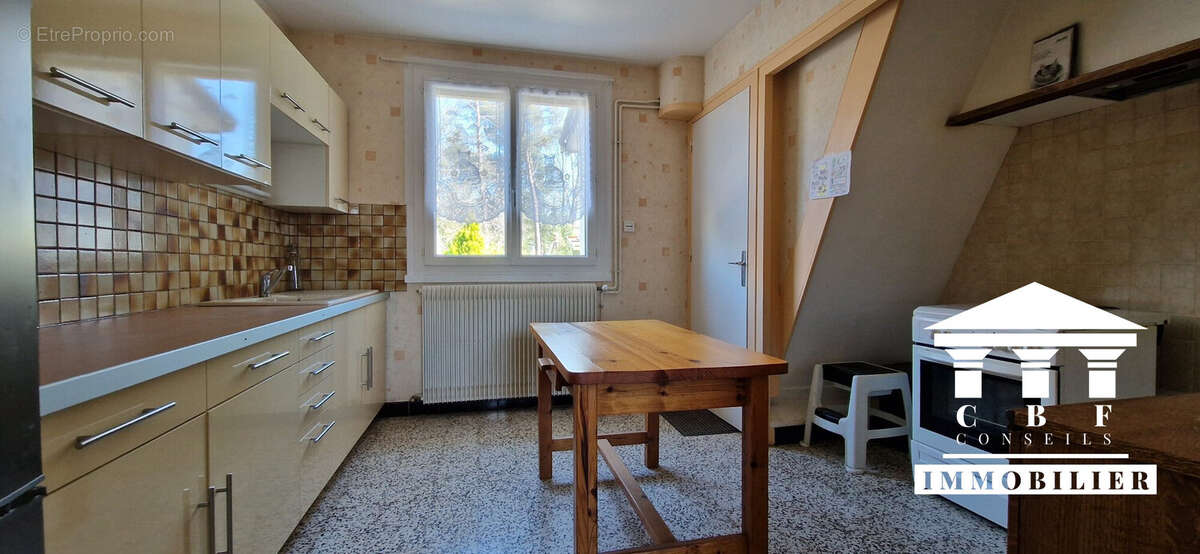 Maison à L'ABERGEMENT-SAINTE-COLOMBE