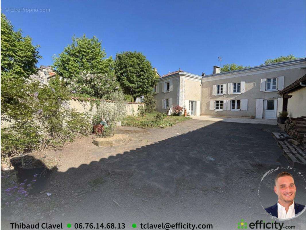 Maison à CHAZELLES