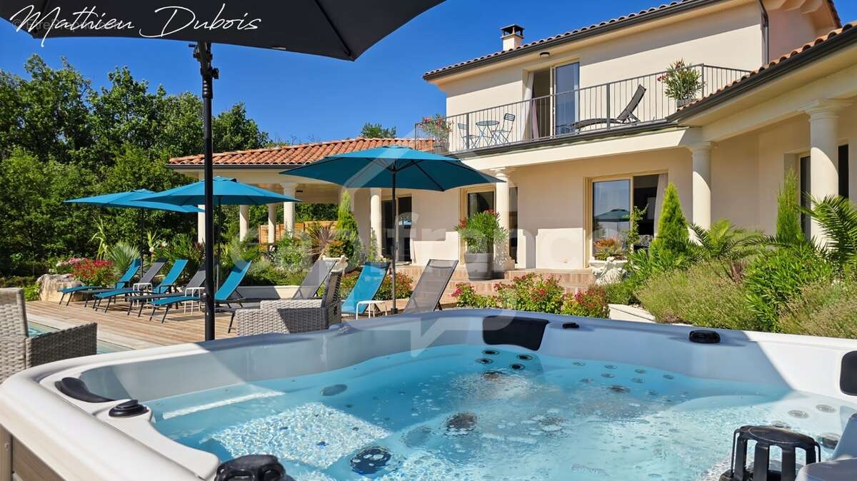 Villa d'architecte avec maison d'amis, piscine et 1,2 hectare au cœur du Périgord Vert - photo 23