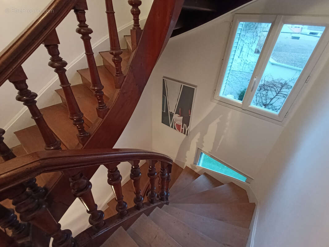 Maison bourgeoise avec extérieur et garage - photo 11