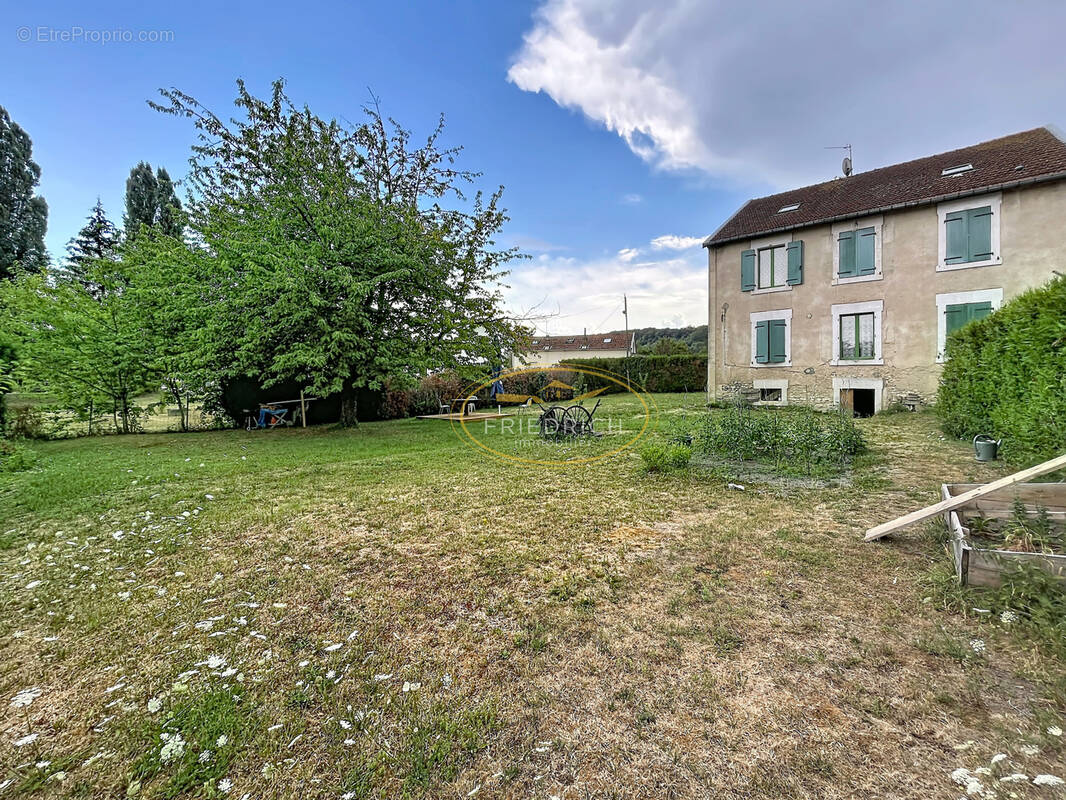 Appartement à TRONVILLE-EN-BARROIS