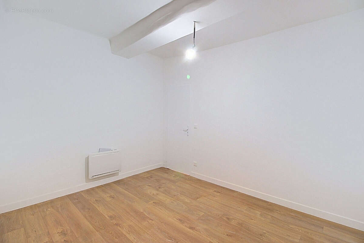 Appartement à LORGUES