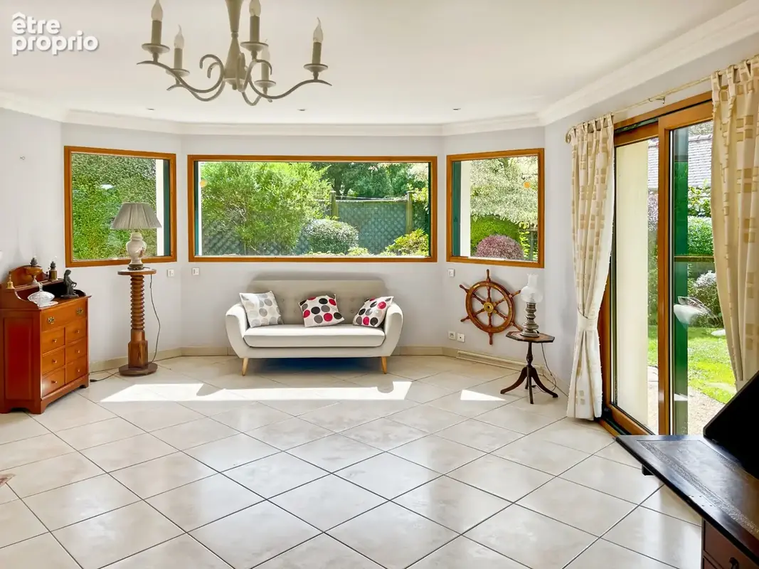 A vendre - Maison 7 pièces (160 m²) lumineuse à PLOUGASTEL DAOULAS  29470 - photo 6