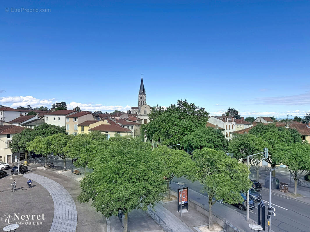 Appartement à SAINT-GENIS-LAVAL