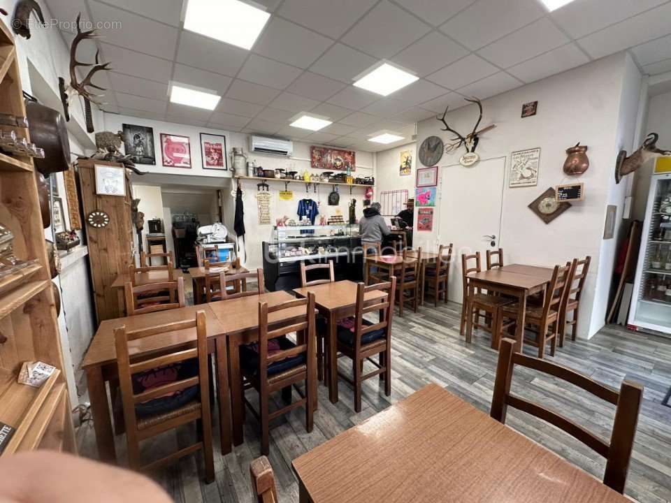 Commerce à LA COLLE-SUR-LOUP