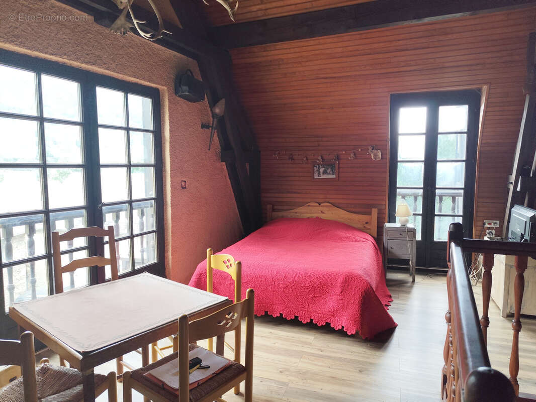 Maison à BENQUE-DESSOUS-ET-DESSUS