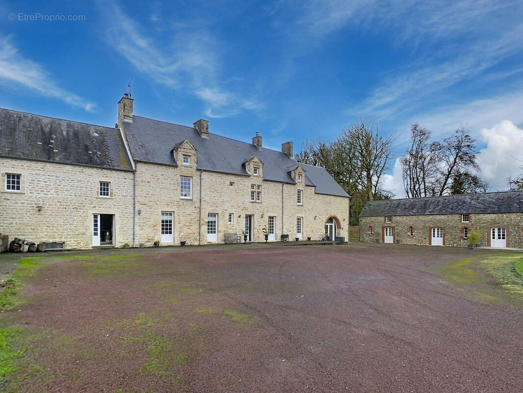 Maison à PICAUVILLE