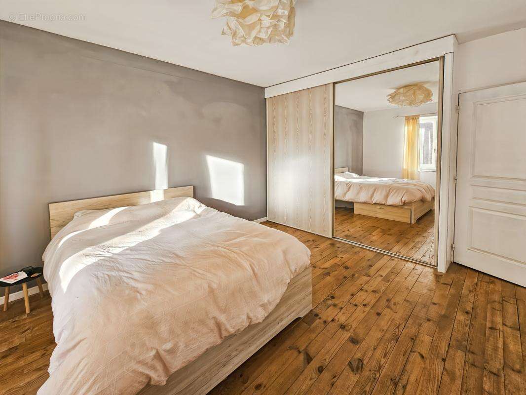 Agreable maison de caractere +terrasse + garage - photo 12